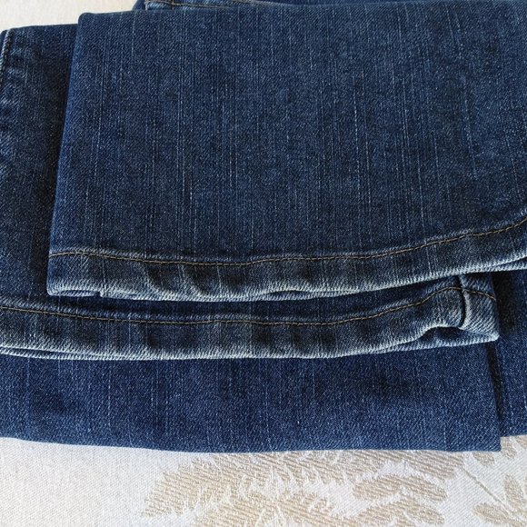 Tommy Hilfiger Boot-Cut euc - Picture 5 of 8